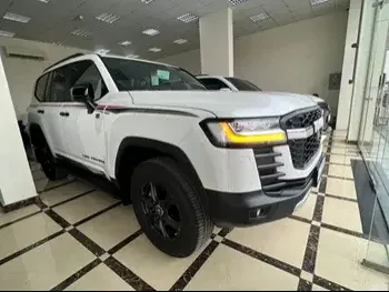 Toyota  Land Cruiser  GR Sport Twin Turbo  2023  Automatic  0 Km  6 Cylinder  Four Wheel Drive (4WD)  SUV  White  With Warranty
