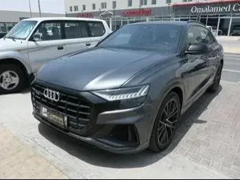 اودي  كيو 8  اس لاين  2021  اوتوماتيك  65,000 كم  8 سلندر  دفع كلي مستمر  اس يو في  رمادي  تحت الضمان