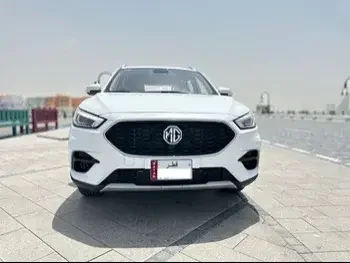 ام جي  زد اس  إس يو في 4 في 4  أبيض  2023