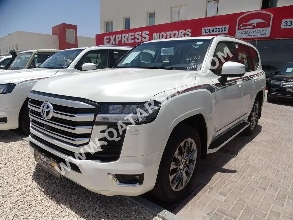 Toyota  Land Cruiser  GXR Twin Turbo  2023  Automatic  0 Km  6 Cylinder  Four Wheel Drive (4WD)  SUV  White  With Warranty