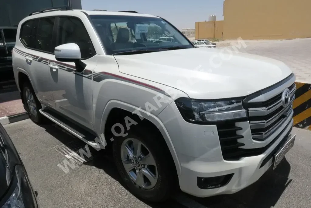 تويوتا  لاند كروزر  جي اكس ار توين توربو  2023  اوتوماتيك  0 كم  6 سلندر  دفع رباعي  اس يو في  أبيض  تحت الضمان