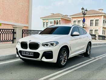 بي ام دبليو  اكس 4  4 سلندر  إس يو في 4 في 4  أبيض  2021