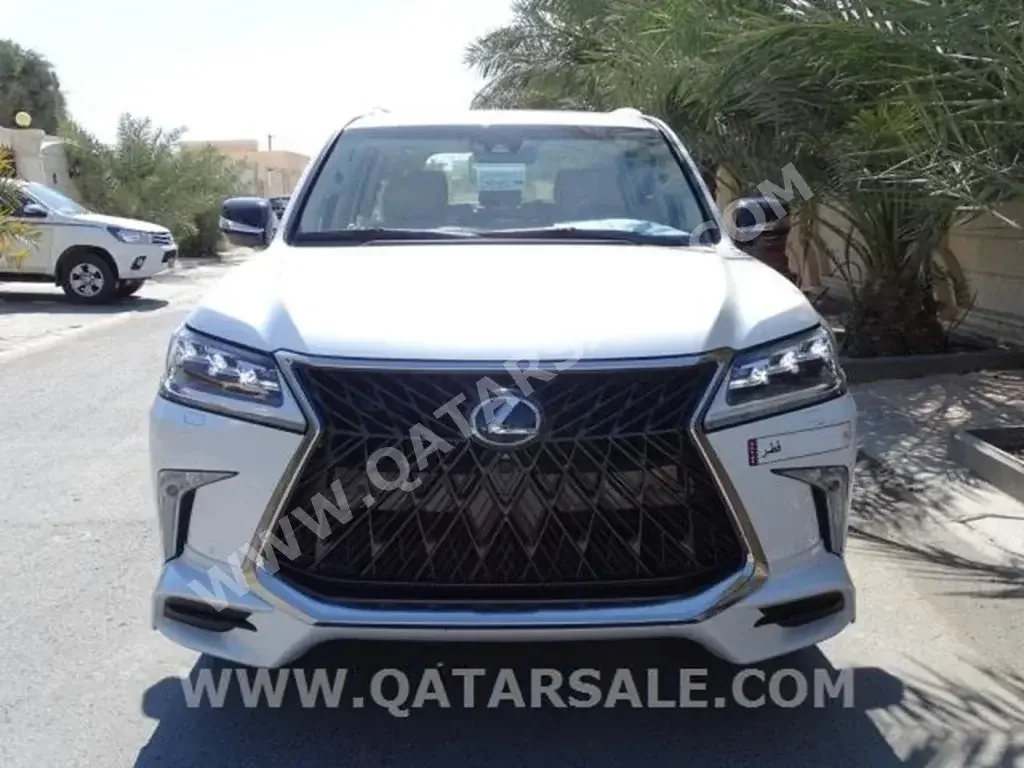 لكزس  ال اكس 570  8 سلندر  إس يو في 4 في 4  أبيض  2018