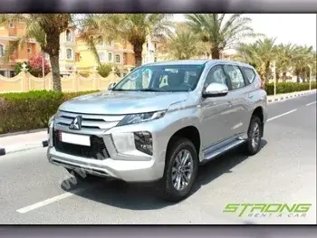 Mitsubishi  Montero Sport  SUV 4x4  Silver  2023