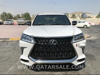 Lexus  LX 570  8 Cylinder  SUV 4x4  White  2019