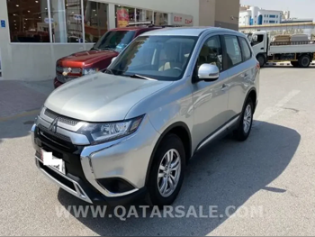 متسوبيشي  أوت لاندر  6 سلندر  إس يو في 4 في 4  فضي  2020