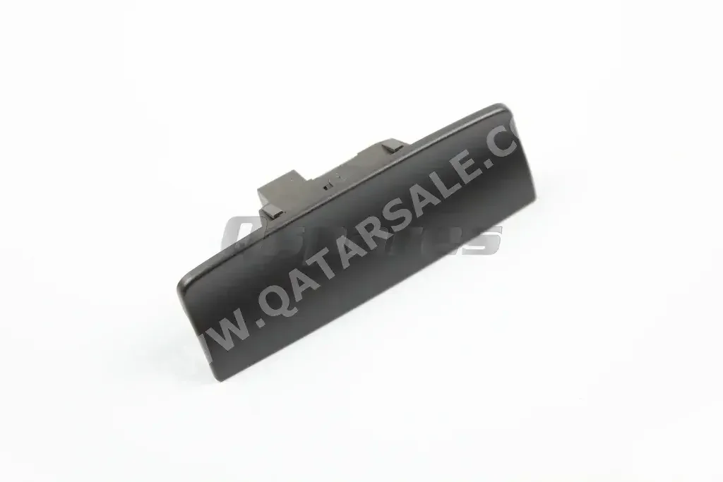 قطع غيار السيارات - فوكس واغن طوارق -رقم القطعة: 7L6907539A