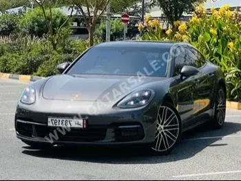 Porsche  Panamera  4S  2018  Automatic  52,000 Km  6 Cylinder  All Wheel Drive (AWD)  Sedan  Gray  With Warranty