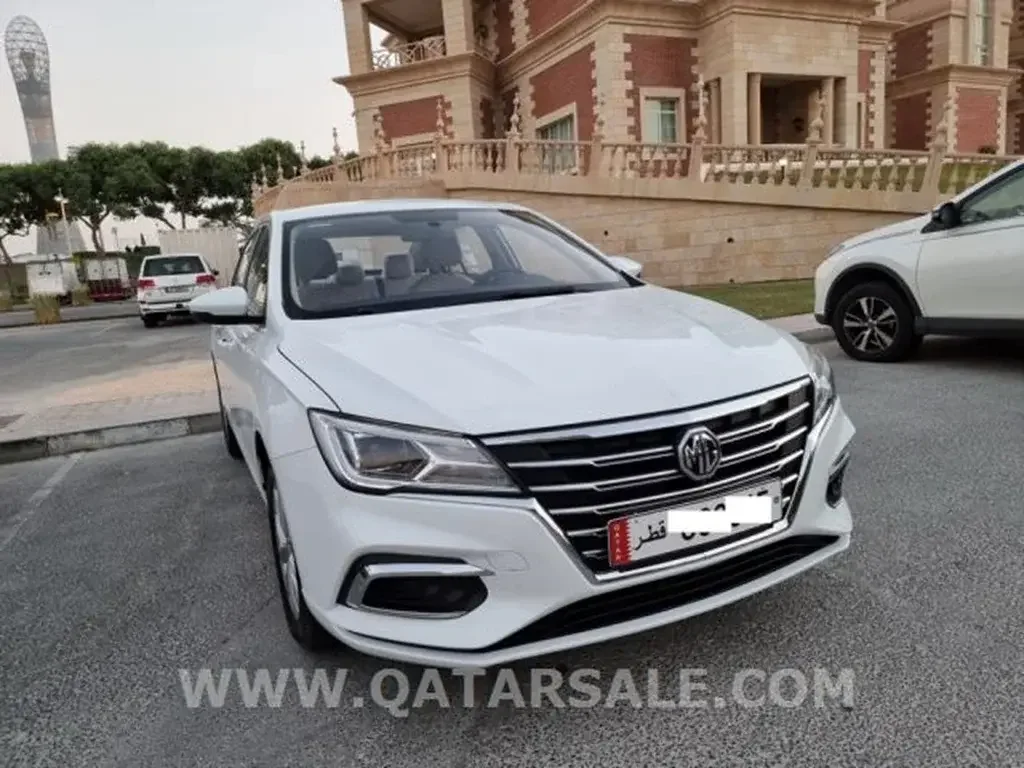 ام جي  ام جي 5  سيدان  أبيض  2021