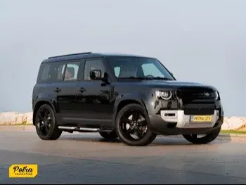 لاند روفر  ديفيندر  6 سلندر  إس يو في 4 في 4  أسود  2023