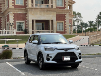 تويوتا  رايز  إس يو في 4 في 4  أبيض  2024