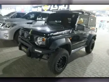 سوزوكي  جمني  2022  عادي  14,000 كم  4 سلندر  دفع رباعي  اس يو في  أسود  تحت الضمان