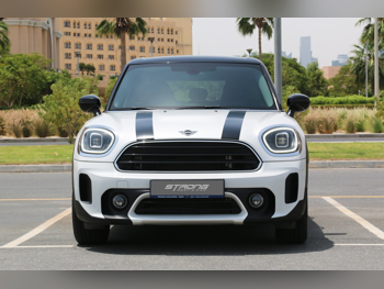 ميني  كانتري مان  4 سلندر  هاتش باك  أبيض  2024