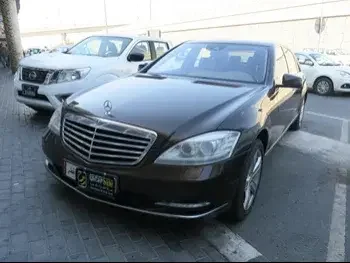 مرسيدس - بنز  اس - كلاس  350  2010  اوتوماتيك  141,000 كم  6 سلندر  دفع خلفي  سيدان  بني