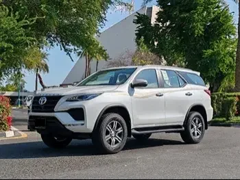 تويوتا  فورشنر  2024  اوتوماتيك  0 كم  4 سلندر  دفع رباعي  اس يو في  أبيض  تحت الضمان