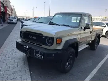 تويوتا  لاند كروزر  ال اكس  2024  اوتوماتيك  0 كم  4 سلندر  دفع رباعي  بيكب  بيج  تحت الضمان