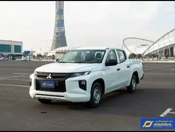 Mitsubishi  L 200  4 Cylinder  Pickup  White  2022