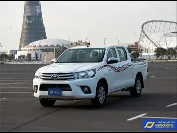 Toyota  Hilux  4 Cylinder  Pickup  White  2021