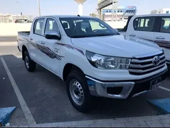 تويوتا  هاي لوكس  اس ار 5  2024  عادي  0 كم  4 سلندر  دفع رباعي  بيكب  أبيض  تحت الضمان