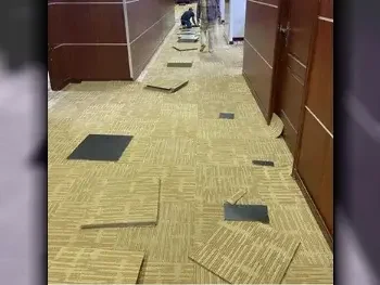 المواد الانشائية و مواد البناء - للأرضيات  - أصفر  - الحساب حسب المتر