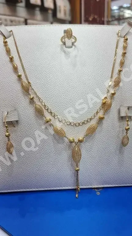 Gold Without Stone  Woman  Set  By Weight  Bahrain  21.8 Gram  Yellow Gold  21k