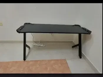 المكاتب ومكاتب الحاسوب مكتب كمبيوتر  أسود