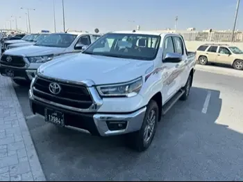 تويوتا  هاي لوكس  اس ار 5  2024  اوتوماتيك  0 كم  4 سلندر  دفع رباعي  بيكب  أبيض  تحت الضمان