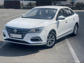 ام جي  ام جي 5  2025  اوتوماتيك  0 كم  4 سلندر  سحب امامي  سيدان  أبيض  تحت الضمان