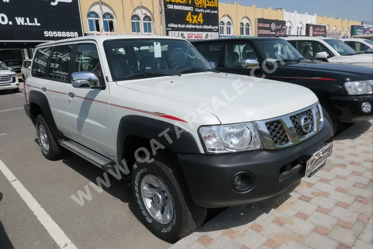 نيسان  باترول  جي ال  2023  اوتوماتيك  0 كم  6 سلندر  دفع رباعي  اس يو في  أبيض  تحت الضمان