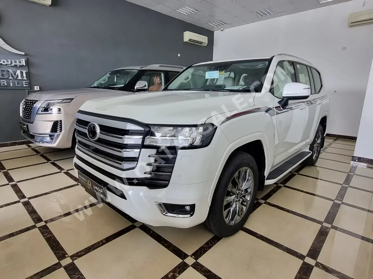 تويوتا  لاند كروزر  جي اكس ار توين توربو  2023  اوتوماتيك  0 كم  6 سلندر  دفع رباعي  اس يو في  أبيض  تحت الضمان