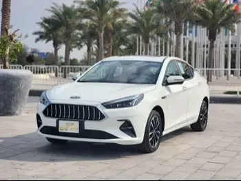 Jac  J7 - Intelligent  Sedan  White  2024