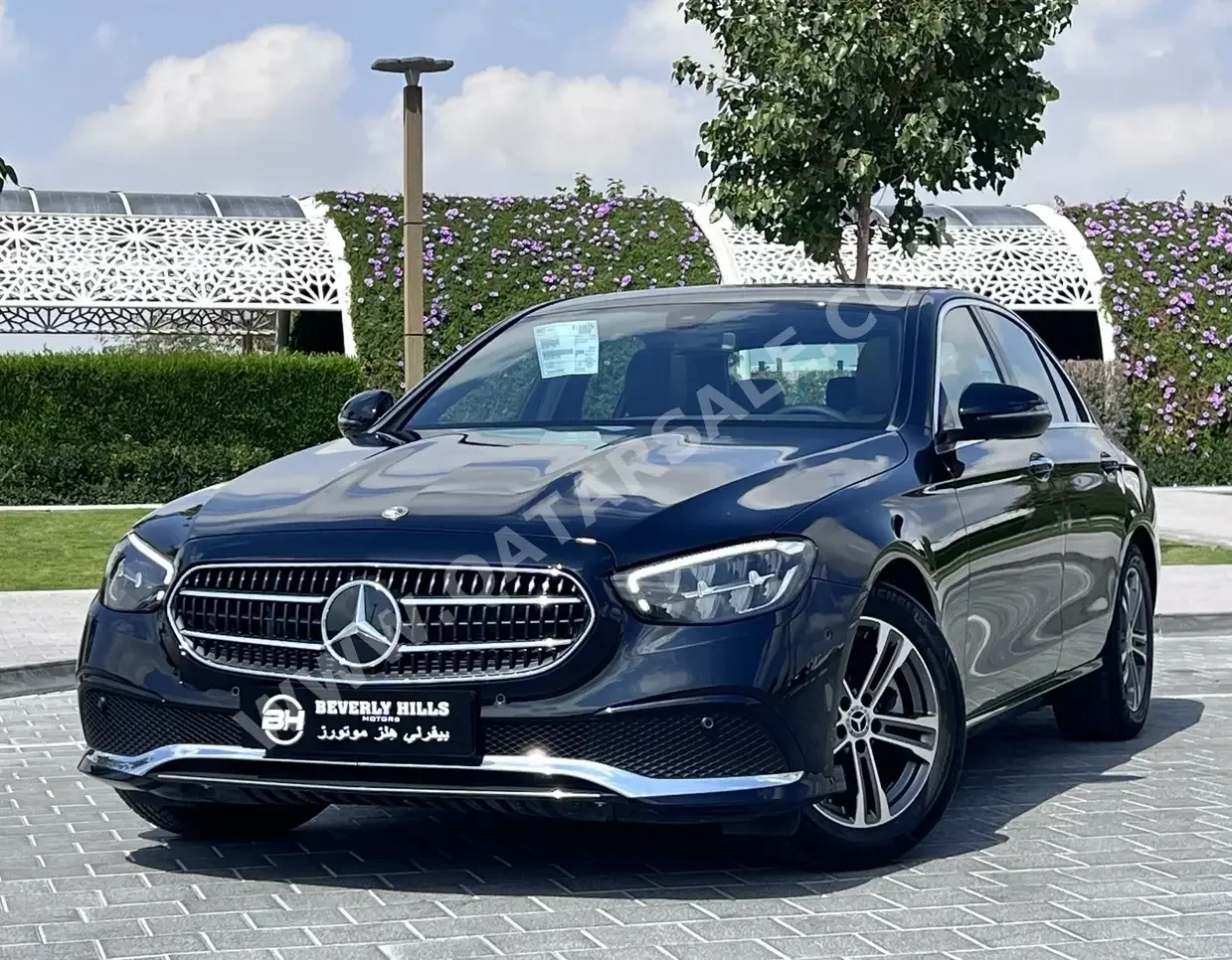 مرسيدس - بنز  اي - كلاس  200  2023  اوتوماتيك  0 كم  4 سلندر  دفع خلفي  سيدان  أسود  تحت الضمان