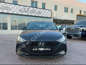 هيونداي  اكسنت  2022  اوتوماتيك  49,000 كم  4 سلندر  سحب امامي  سيدان  رمادي  تحت الضمان