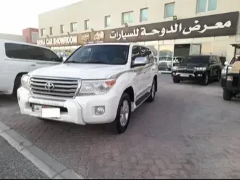Toyota  Land Cruiser  VXR  2013  Automatic  247,000 Km  8 Cylinder  Four Wheel Drive (4WD)  SUV  White