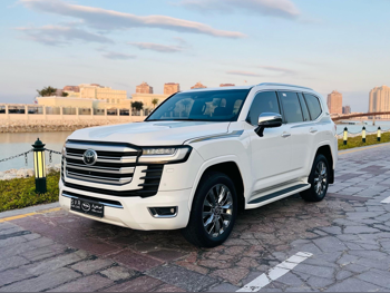 Toyota  VXR Twin turbo  6 Cylinder  SUV 4x4  Pearl  2022