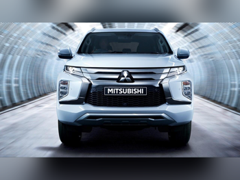 Mitsubishi  Montero Sport  4 Cylinder  SUV 4x4  White  2023