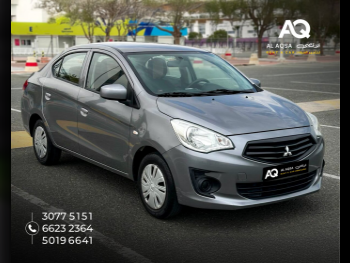 متسوبيشي  اتراج  سيدان  رمادي  2020