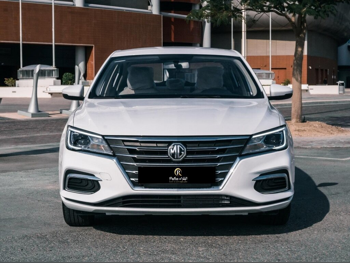 ام جي  ام جي 5  4 سلندر  سيدان  أبيض  2021