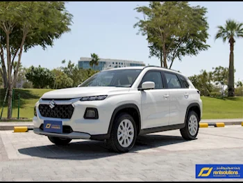 Suzuki  Grand Vitara  4 Cylinder  SUV 2x4  White  2024