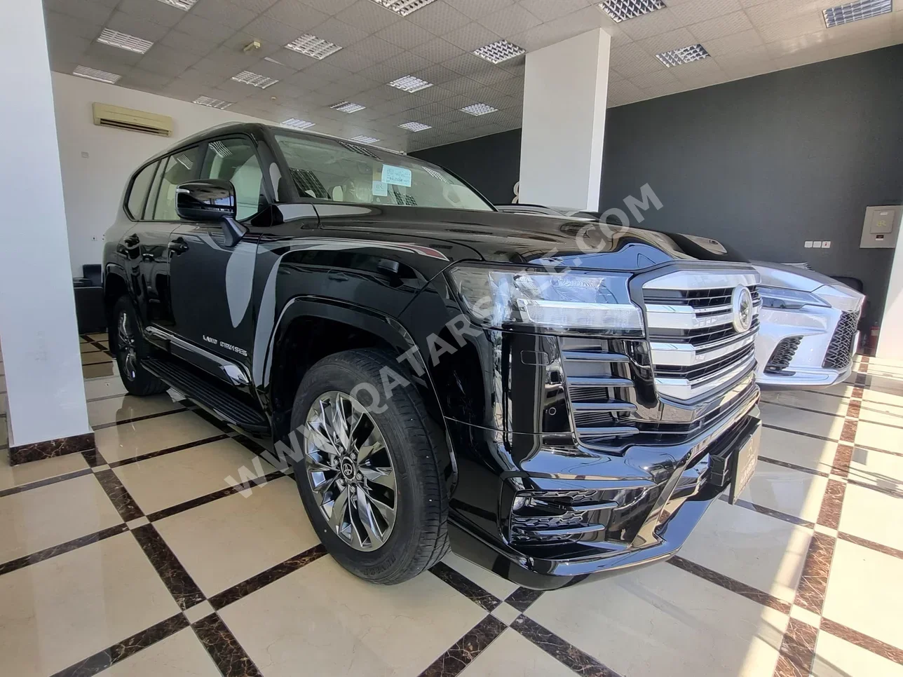 تويوتا  لاند كروزر  جي اكس ار توين توربو  2024  اوتوماتيك  0 كم  6 سلندر  دفع رباعي  اس يو في  أسود  تحت الضمان