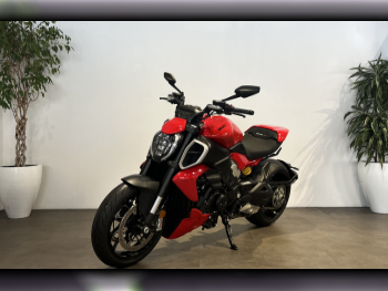 Ducati  Diavel V4 -  2024 - Color Red -  Warranty