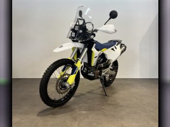 هوسكفارنا  موتو إندورو 701 -  2020 - اللون ازرق وابيض