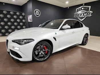 Alfa Romeo  GIULIA  Quadrifoglio  2021  Automatic  22,000 Km  6 Cylinder  All Wheel Drive (AWD)  Sedan  White  With Warranty