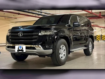 Toyota  Land Cruiser  6 Cylinder  SUV 4x4  Black  2023