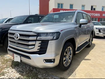 تويوتا  لاند كروزر  جي اكس ار توين توربو  2024  اوتوماتيك  0 كم  6 سلندر  دفع رباعي  اس يو في  فضي  تحت الضمان