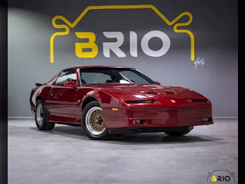 بونتياك  فايربيرد  ترانس ام  1987  اوتوماتيك  36,700 كم  8 سلندر  سحب امامي  كلاسك  أحمر