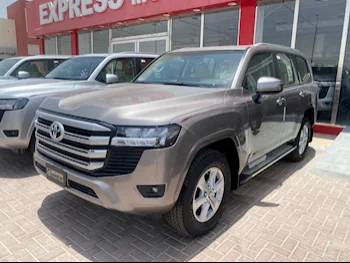 تويوتا  لاند كروزر  جي اكس ار  2024  اوتوماتيك  0 كم  6 سلندر  دفع رباعي  اس يو في  برونزي  تحت الضمان