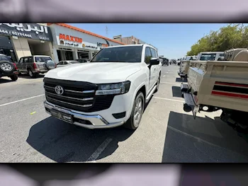 Toyota  Land Cruiser  G  2022  Automatic  39,000 Km  6 Cylinder  Four Wheel Drive (4WD)  SUV  White  With Warranty