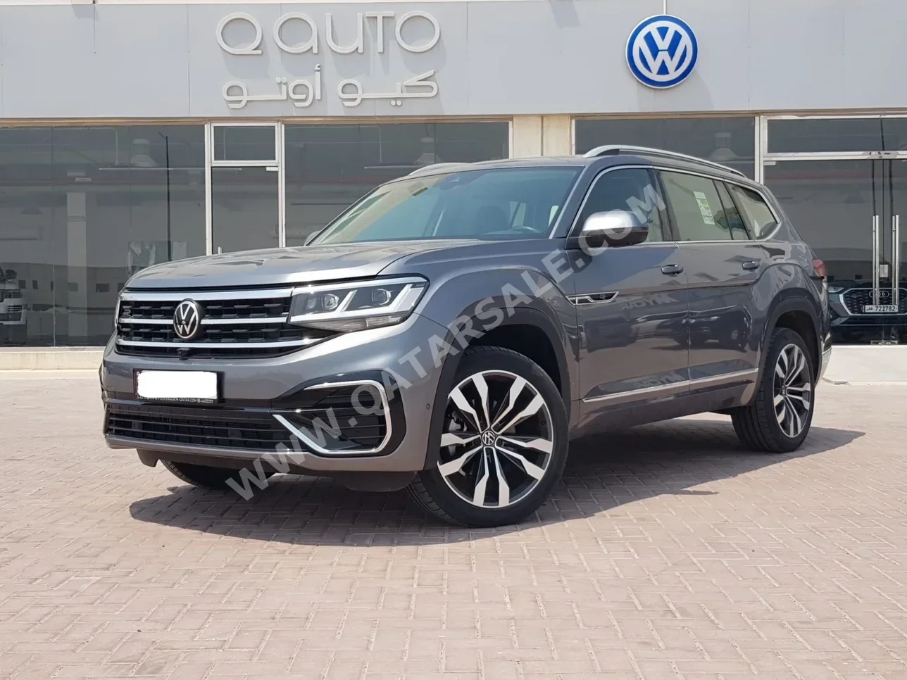 Volkswagen  R-Line  2023  Automatic  12٬000 Km  6 Cylinder  Four Wheel Drive (4WD)  SUV  Gray  With Warranty