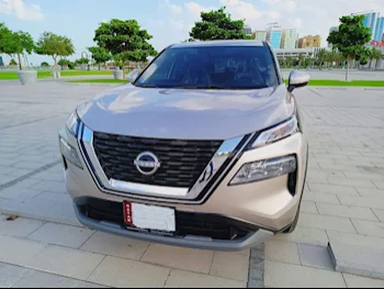 نيسان  إكس - ترايل  4 سلندر  إس يو في 2 في 4  ذهبي  2024